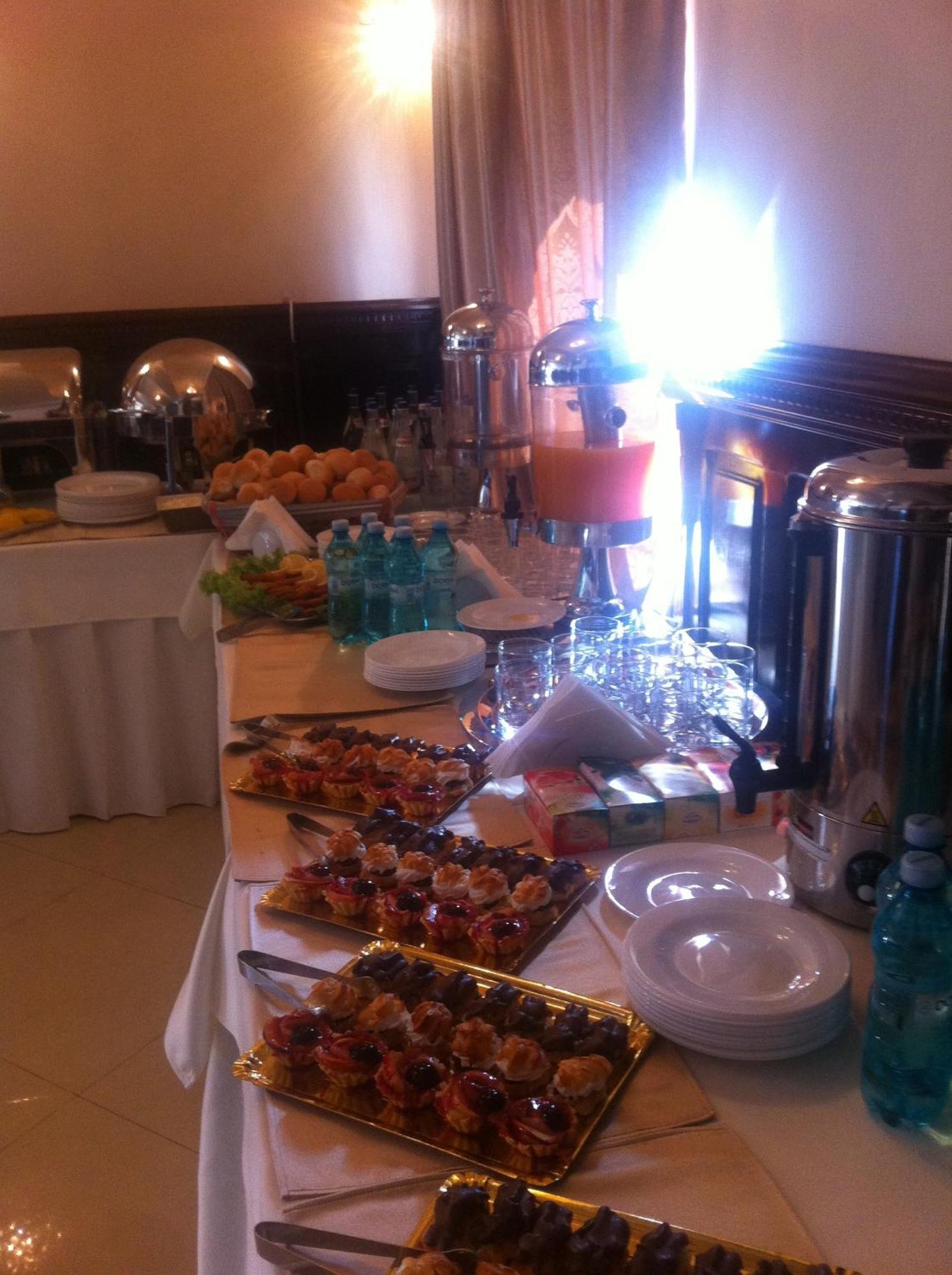 Hotel Baden Calarasi  Buitenkant foto